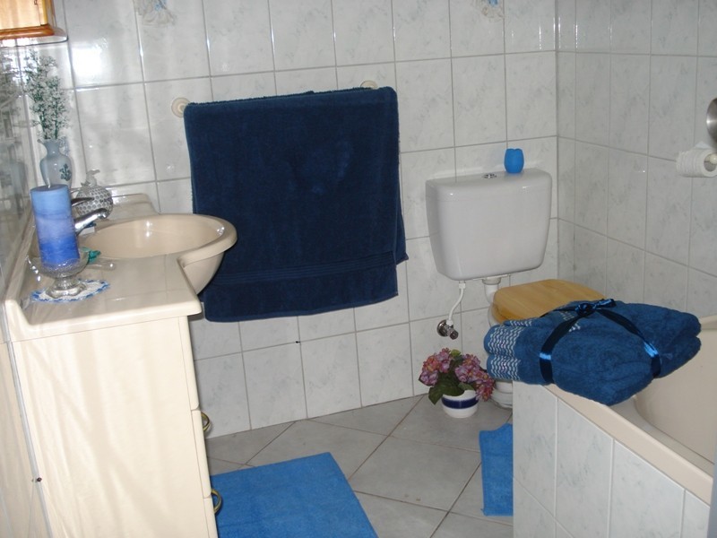 43 Adam Street, Blanchetown SA 5357