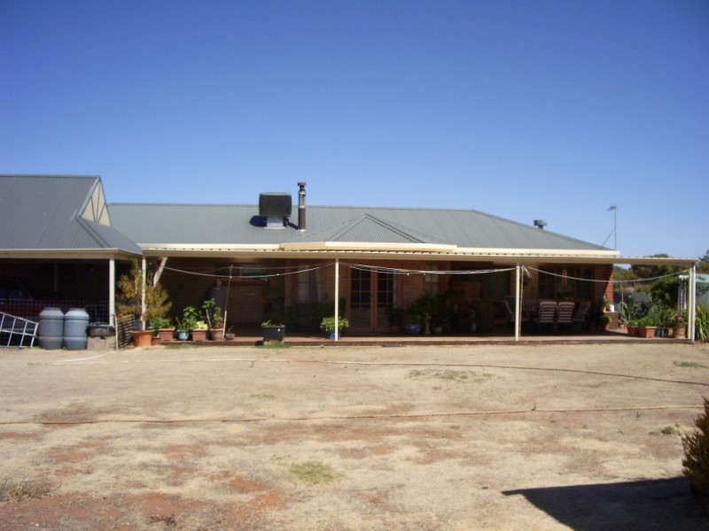 93 Pope Road, Waikerie SA 5330