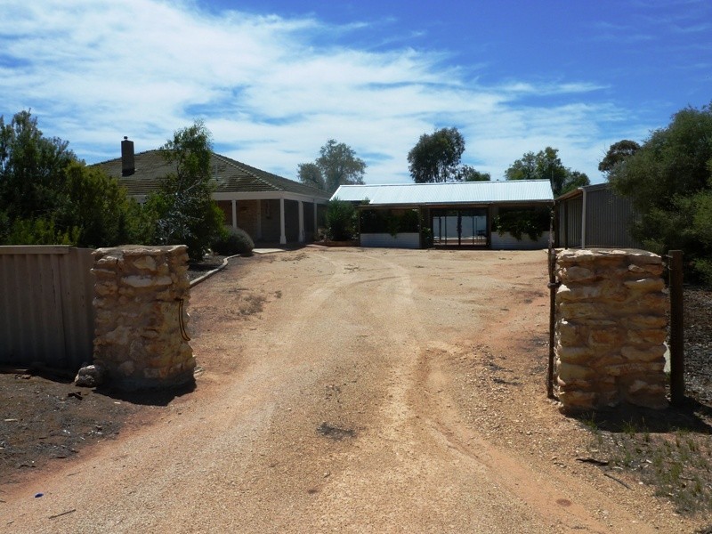272 Crase Road, Loxton SA 5333