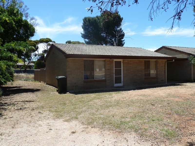 Corner Eringa Ave and Third St, Loxton SA 5333