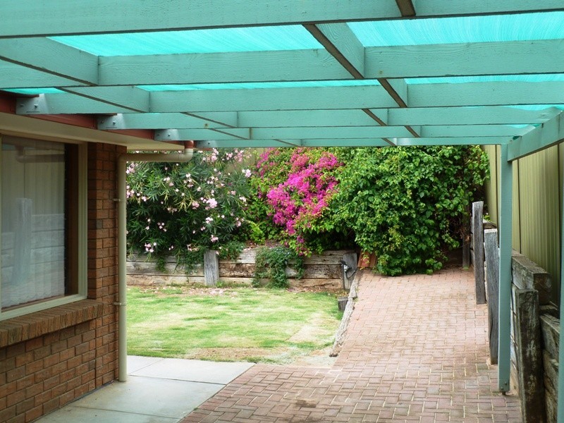 10 Thiele Avenue, Loxton SA 5333