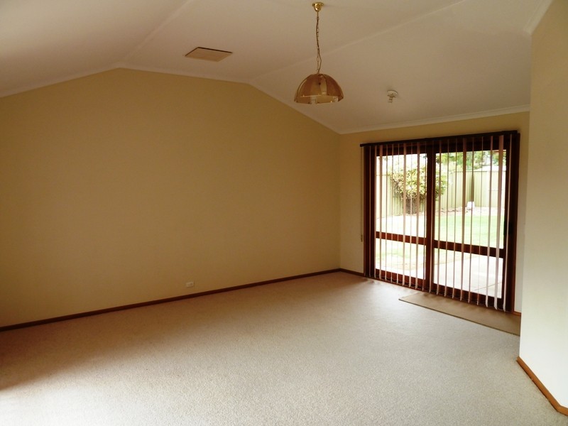 10 Thiele Avenue, Loxton SA 5333