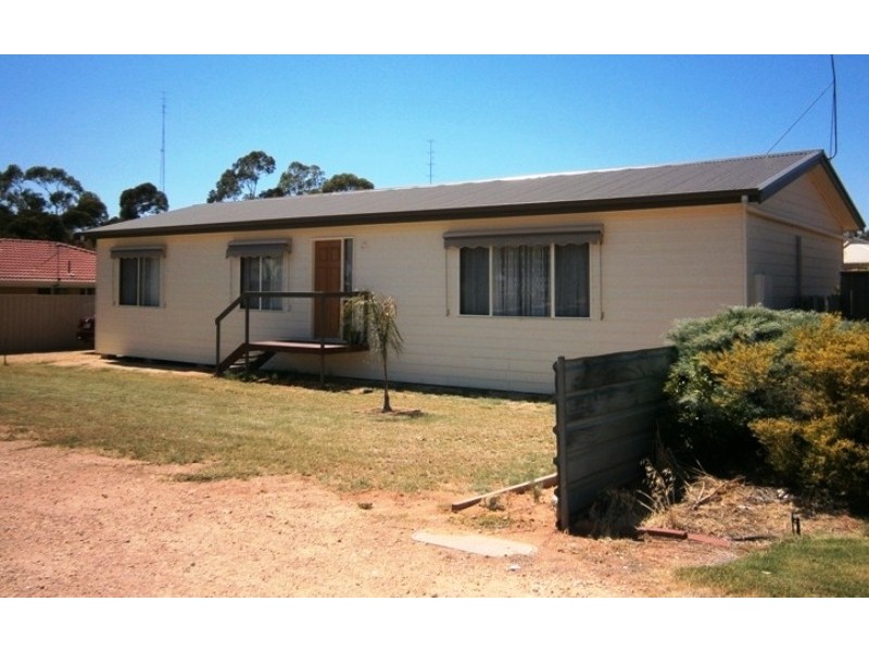 10 McCutcheon Street, Waikerie SA 5330