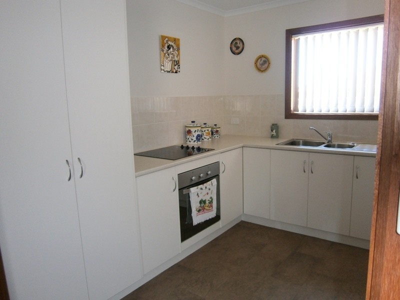 10 McCutcheon Street, Waikerie SA 5330