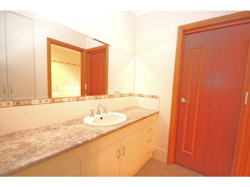 19 Tenth Street, Renmark SA 5341