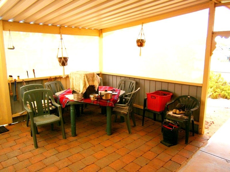 8 Sixth Street, Morgan SA 5320