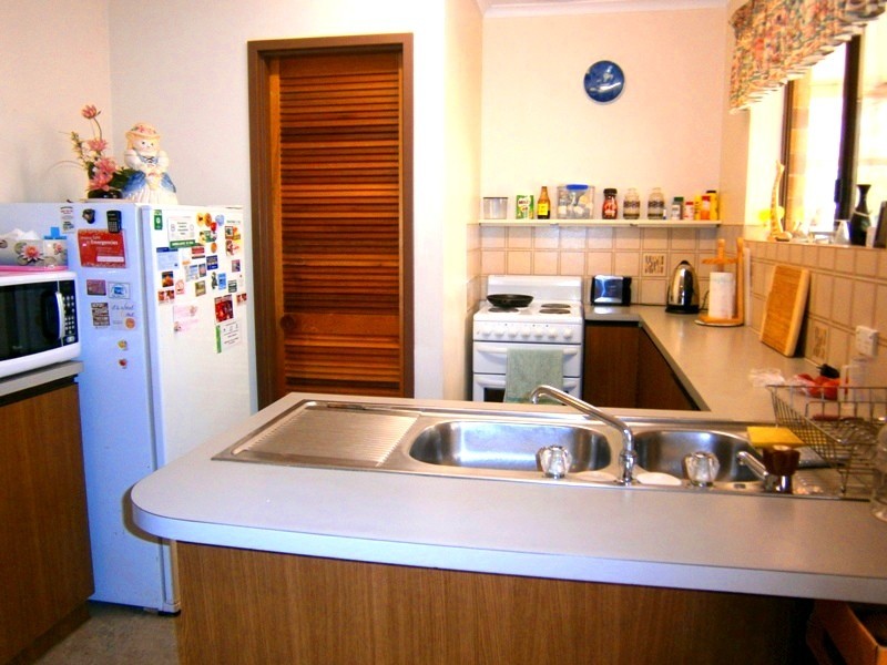 8 Sixth Street, Morgan SA 5320