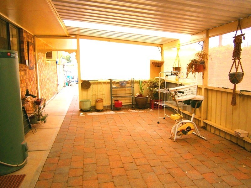 8 Sixth Street, Morgan SA 5320