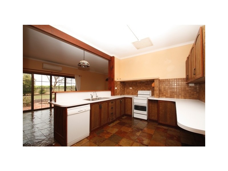 332 Derrick Road, Loxton SA 5333