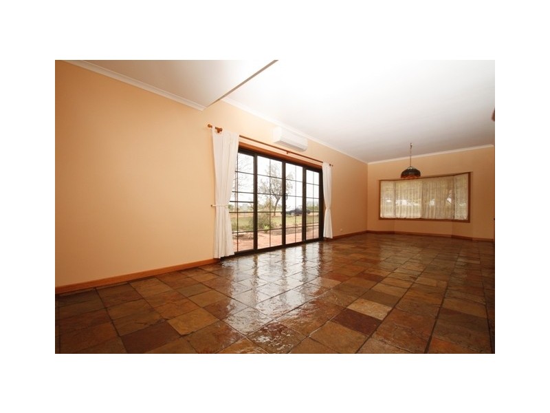 332 Derrick Road, Loxton SA 5333