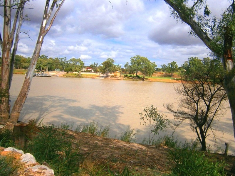 29 North West Bend, Morgan SA 5320