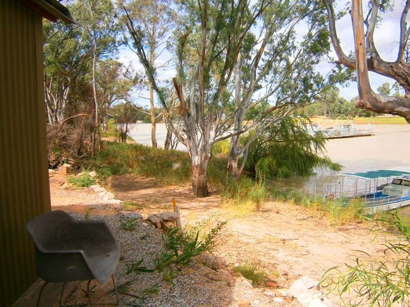 29 North West Bend, Morgan SA 5320
