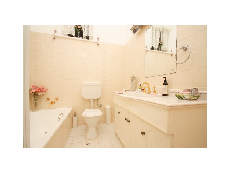 79 Casson Ave, Loxton SA 5333