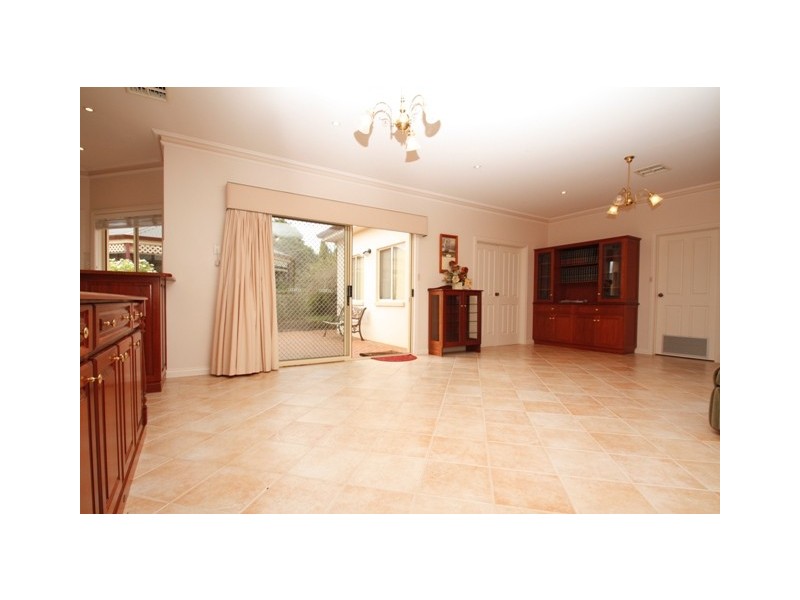 14 Bullwinkle Rd, Loxton SA 5333