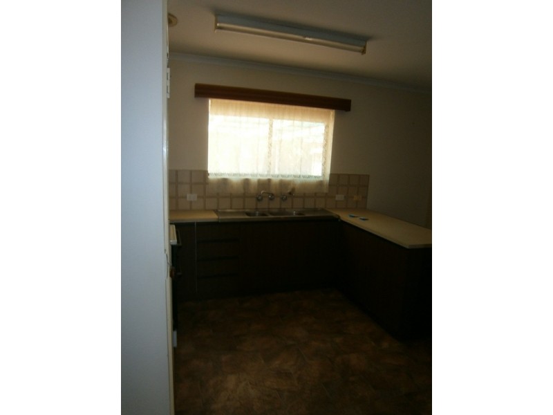 12 Seventh Street, Morgan SA 5320