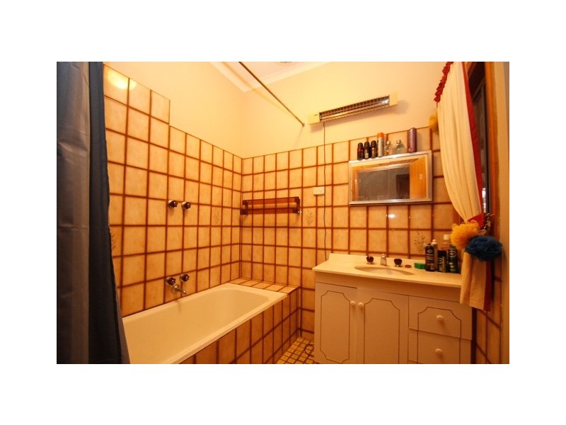 4 Timor St, Loxton North SA 5333