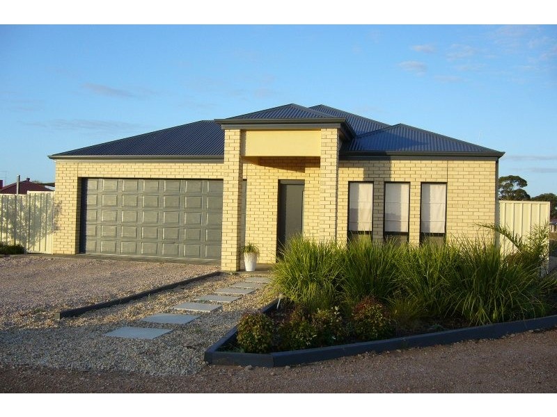 14 Trevelyan Street, Barmera SA 5345