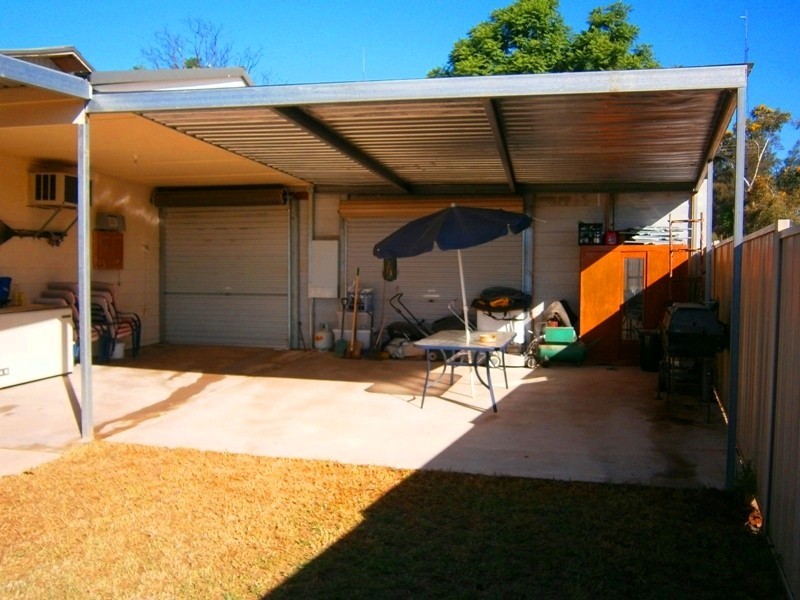 2 Matthew Street, Waikerie SA 5330