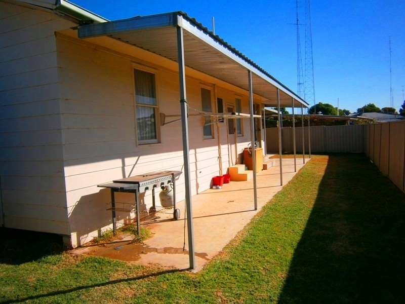 2 Matthew Street, Waikerie SA 5330