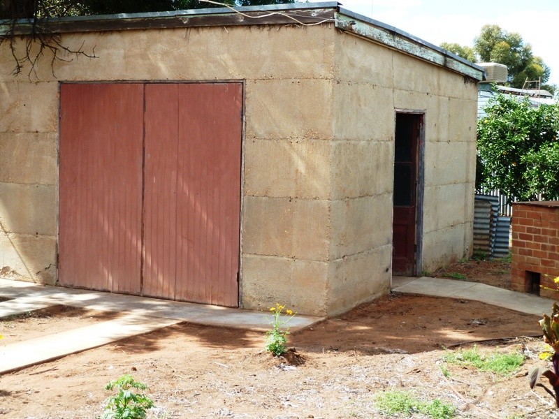 107-109 Paruna Road, Loxton SA 5333