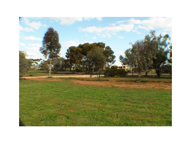 Lot 40 and 42 Badcoe Rd, Loxton SA 5333