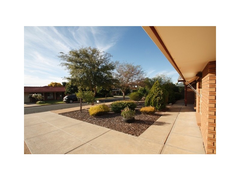 28 Hall Crescent, Loxton SA 5333