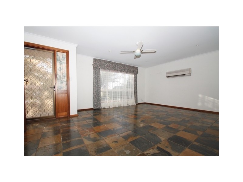 28 Hall Crescent, Loxton SA 5333