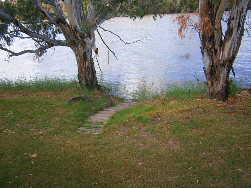 60 – 61 Brenda Park Road, Morgan SA 5320