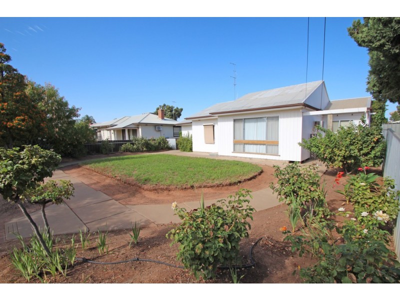 41 Railway Tce, Renmark SA 5341