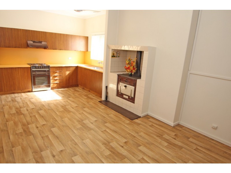 41 Railway Tce, Renmark SA 5341