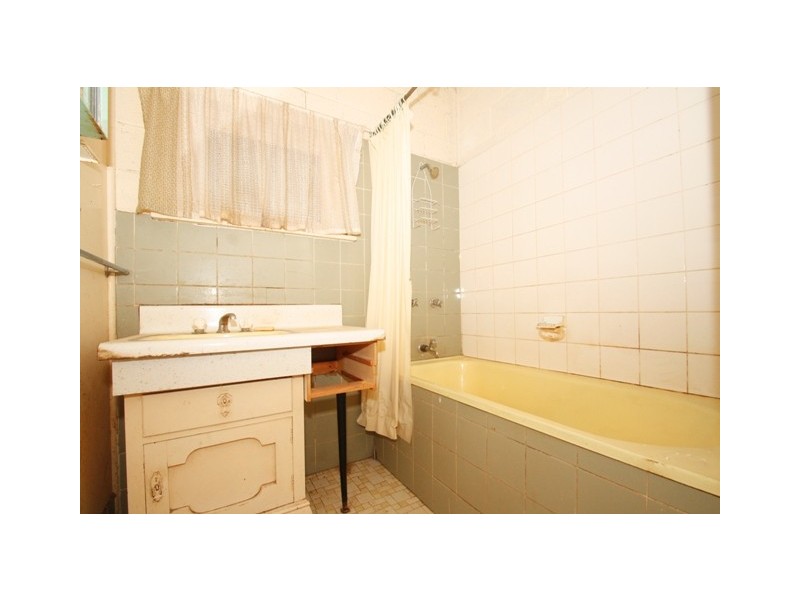 16 Laffer Street, Loxton SA 5333