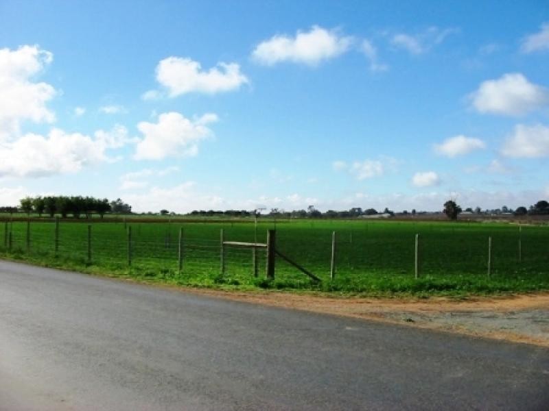Lot 5 and 116 Government Road, Renmark SA 5341