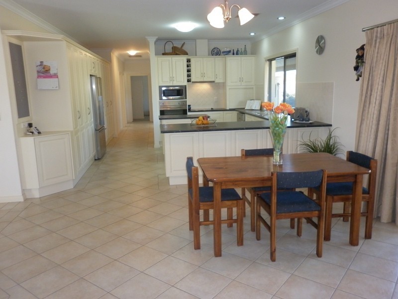 33 Cucumunga Street, Renmark SA 5341