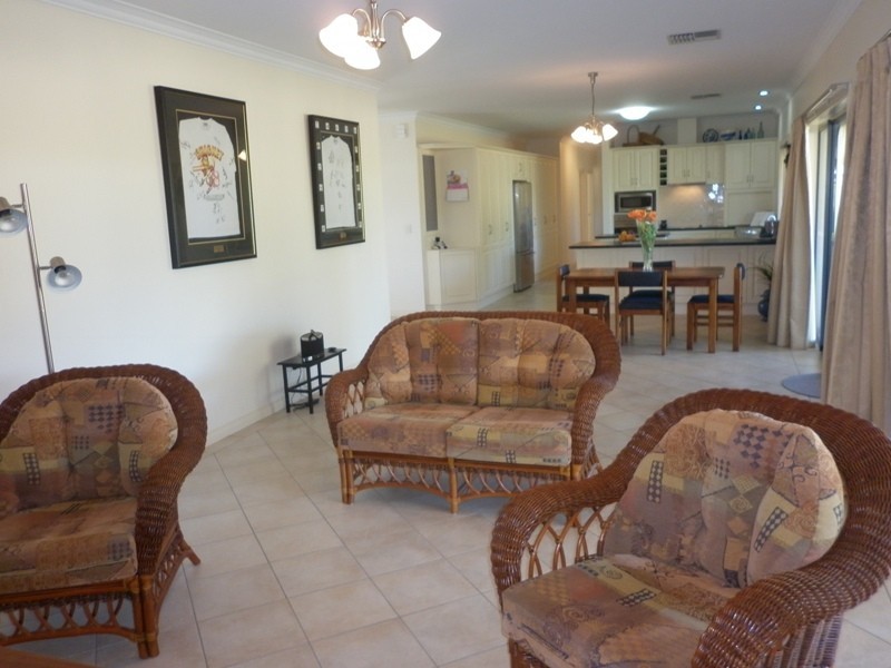 33 Cucumunga Street, Renmark SA 5341