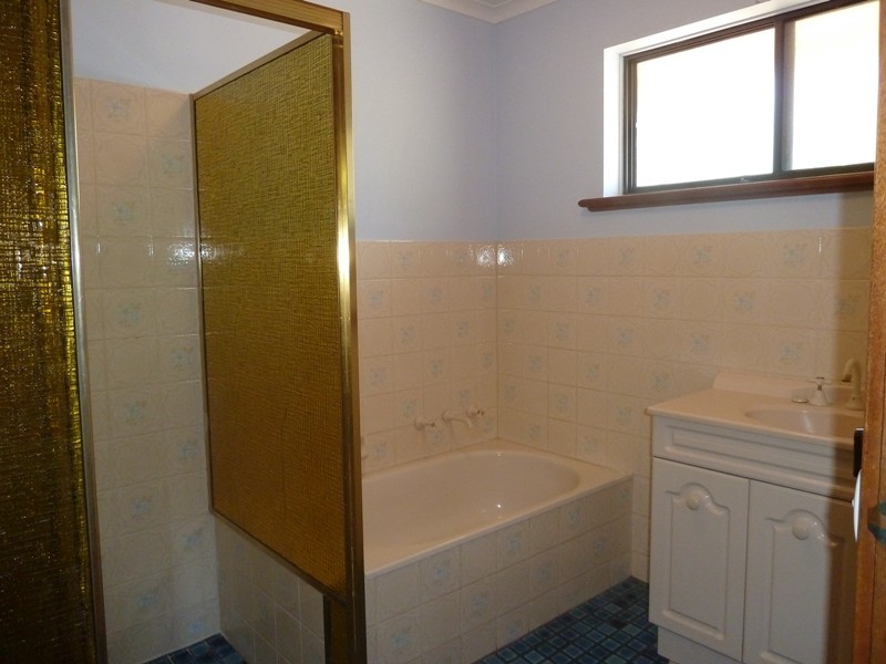 13 Spriggs Street, Berri SA 5343