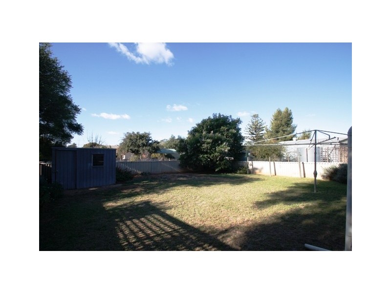 7 Laffer Street, Loxton SA 5333