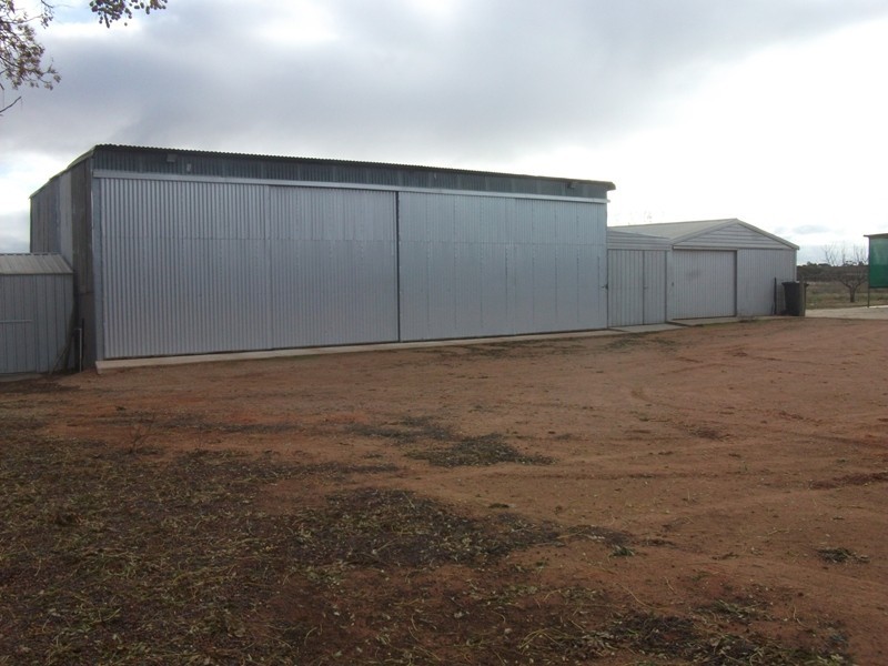 218 West Road, Glossop SA 5344