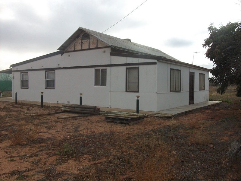 218 West Road, Glossop SA 5344