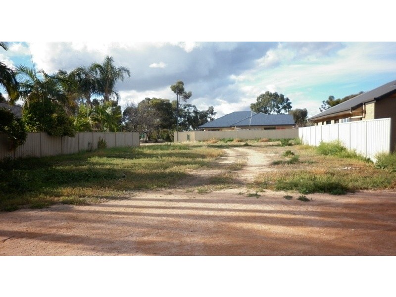 8 Railway Terrace, Renmark SA 5341