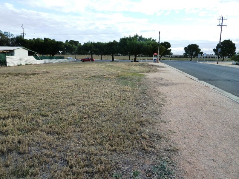 141 Paruna Road, Loxton SA 5333