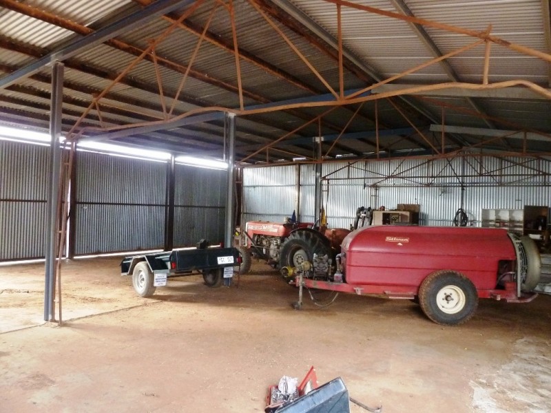 - Dorsch Avenue, Loxton SA 5333