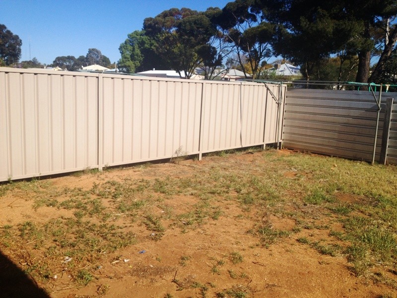 2/8 Eringa Avenue, Loxton SA 5333