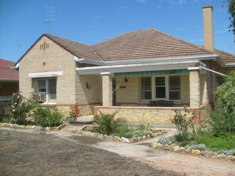 10 Fowles Street, Barmera SA 5345