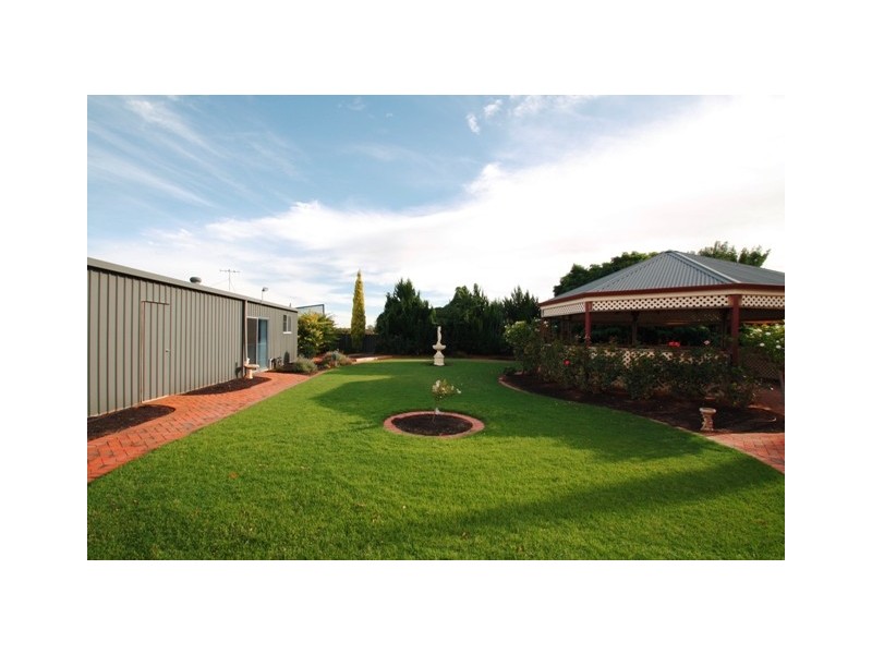 14 Bullwinkle Road, Loxton SA 5333