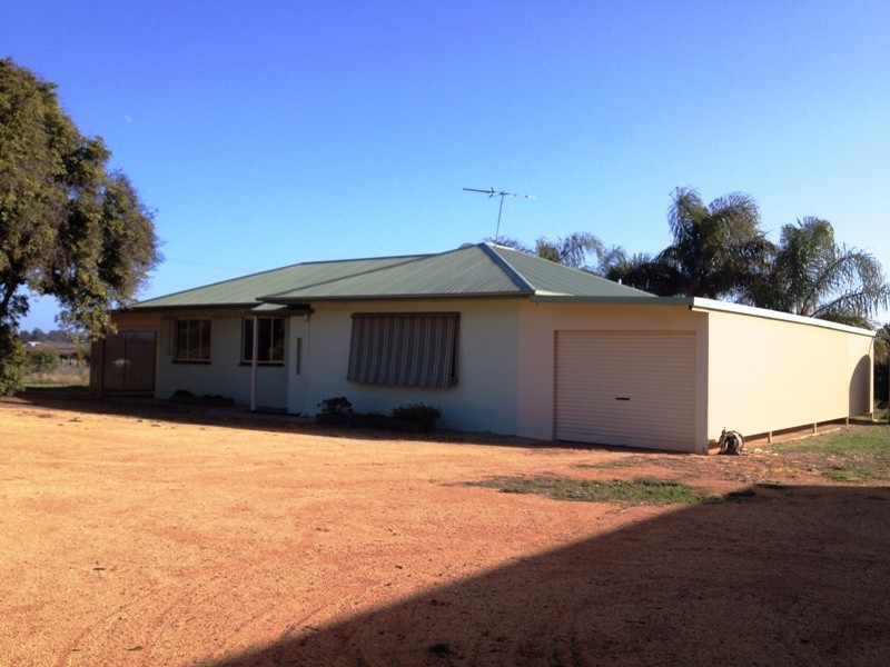 61 Gordon Road, Loxton SA 5333