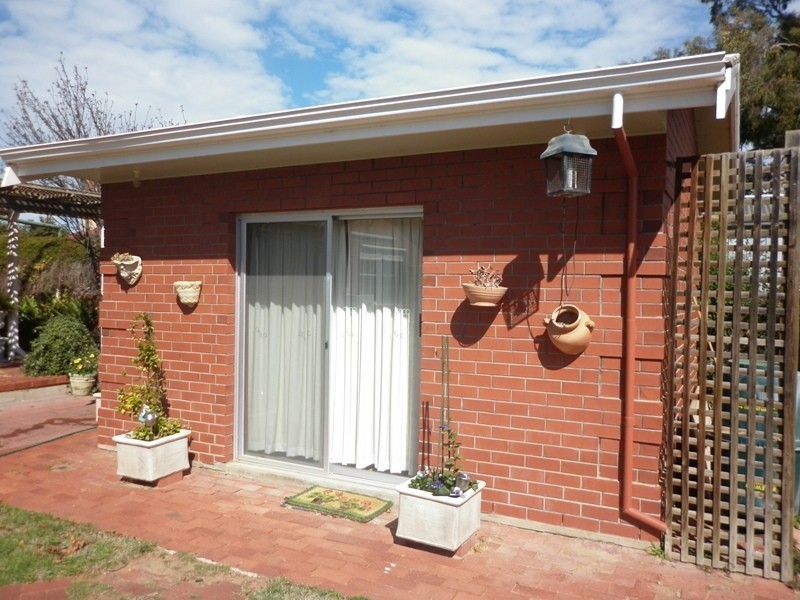 2 Marrara Street, Renmark SA 5341