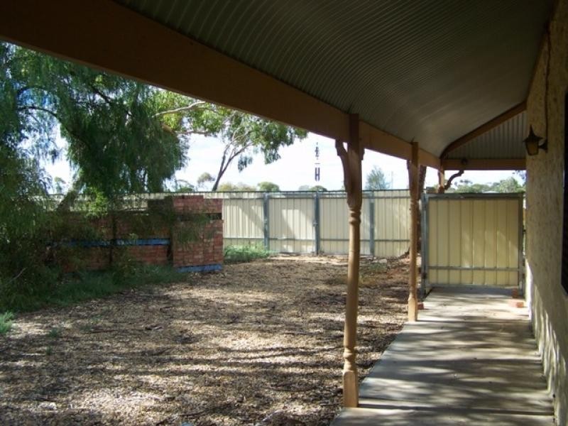 6 North East Terrace, Morgan SA 5320