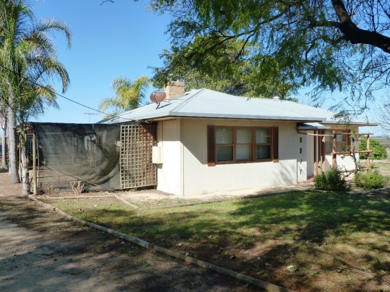 214 French Road, Loxton SA 5333