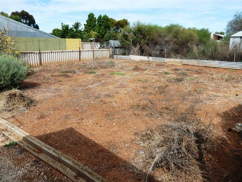 27 Second Street, Loxton SA 5333