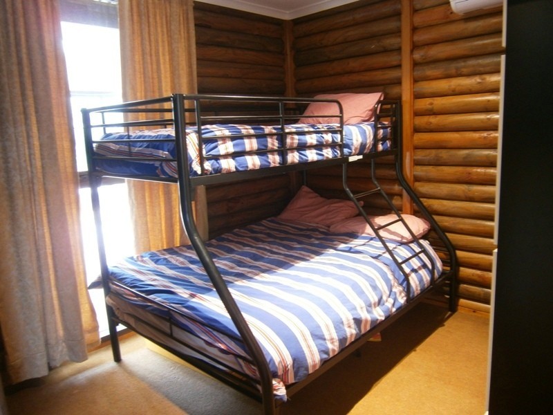 66 Apold Court / Pine Village, Morgan SA 5320